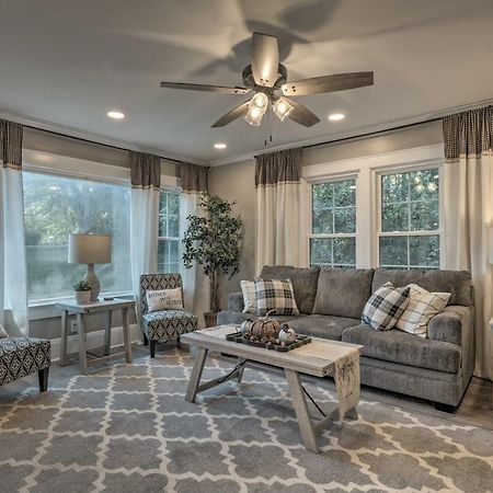 Peaceful Renovated Home With Deck On Half Acre! Asheboro Kültér fotó