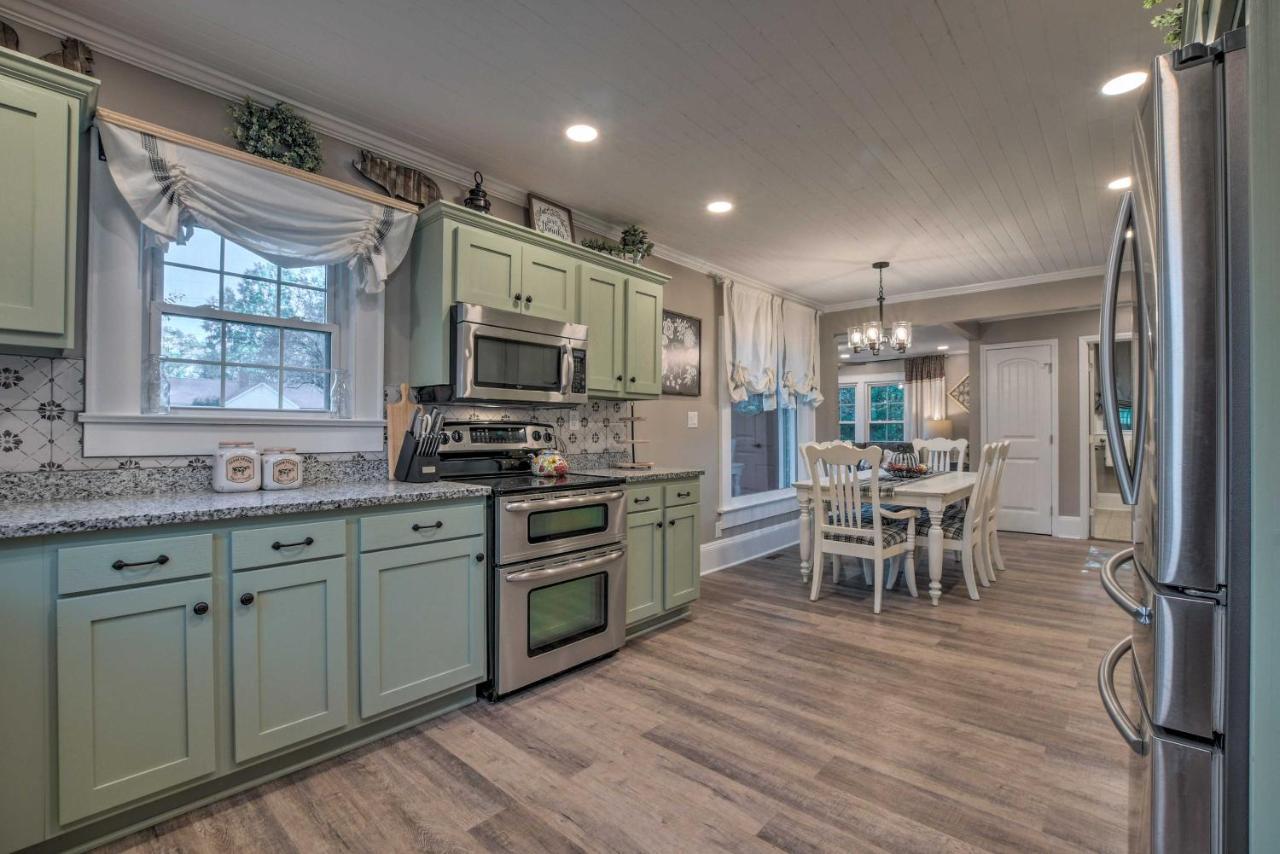 Peaceful Renovated Home With Deck On Half Acre! Asheboro Kültér fotó
